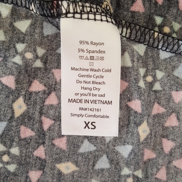 NWT Xs Irma Black with pattern Lularoe - Picture 3 of 3